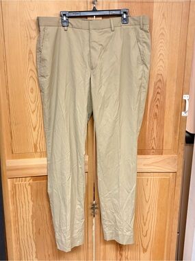 Tahari Men's Chinos in Light Khaki